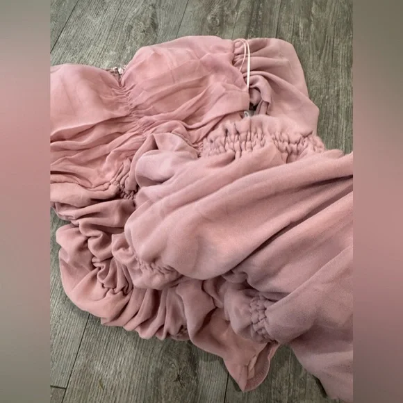 BUNDLE 2 ITEMS FOR $8✨

🌸BOUTIQUE chiffon mini dress ✨ - Picture 10 of 11